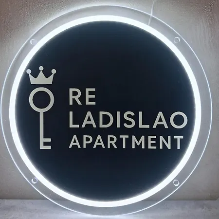 Re Ladislao 公寓